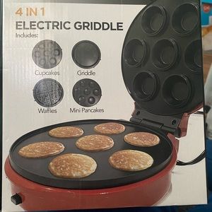 4 in 1 Elelectric Griddle makes cupcakes, waffles, mini pancakes and much more